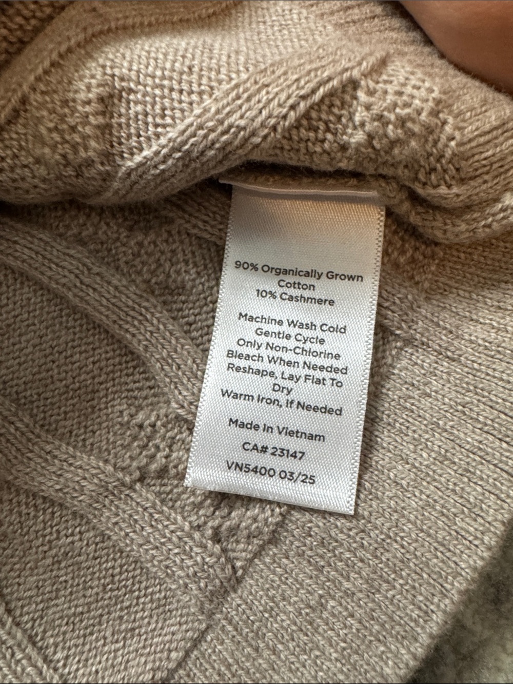 Organic Cotton & Cashmere Cable Knit Sweater - Picture 3 of 3